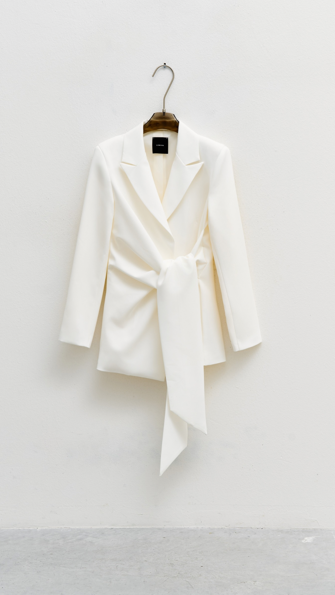 Giacca tailleur con nodo Vanchi