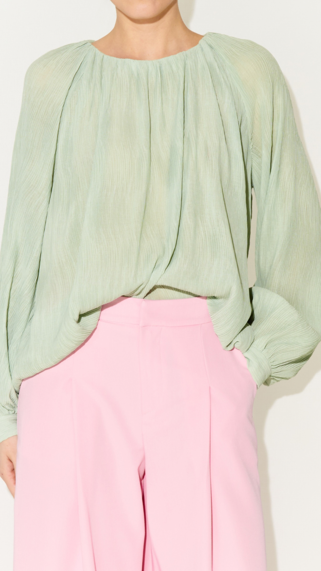 Blusa con scollo rotondo
