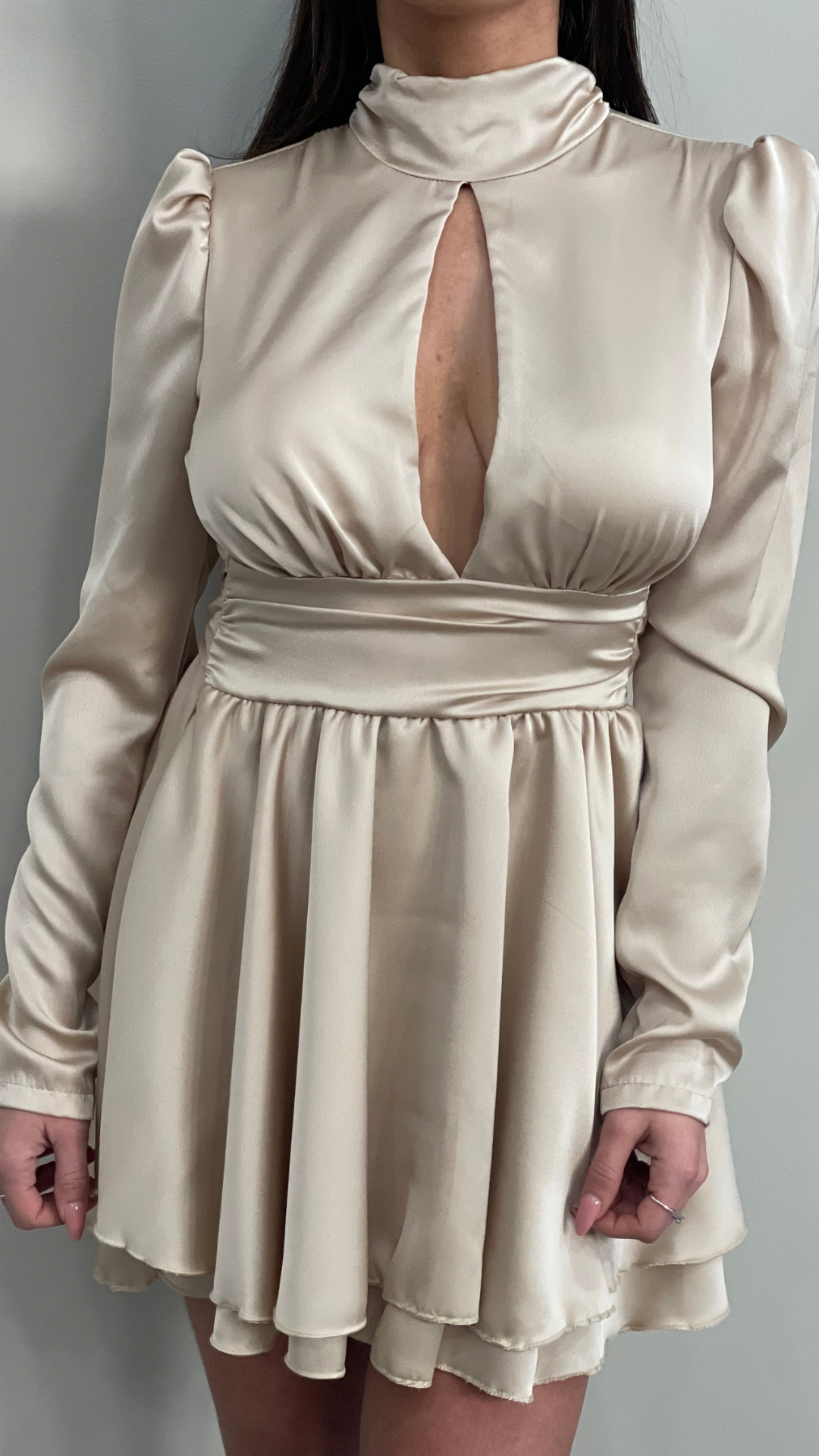 Abito Meghan in satin Vanchi