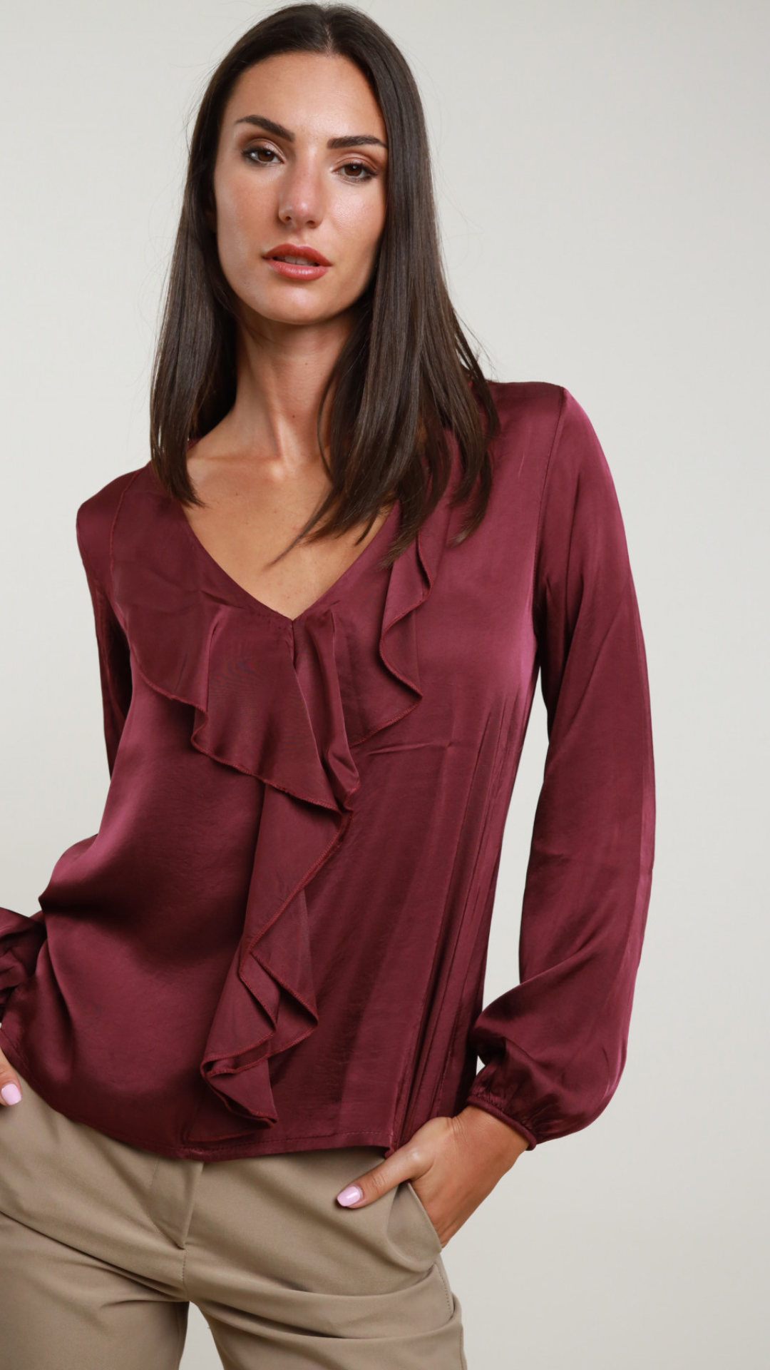 BLUSA CON ROUCHES