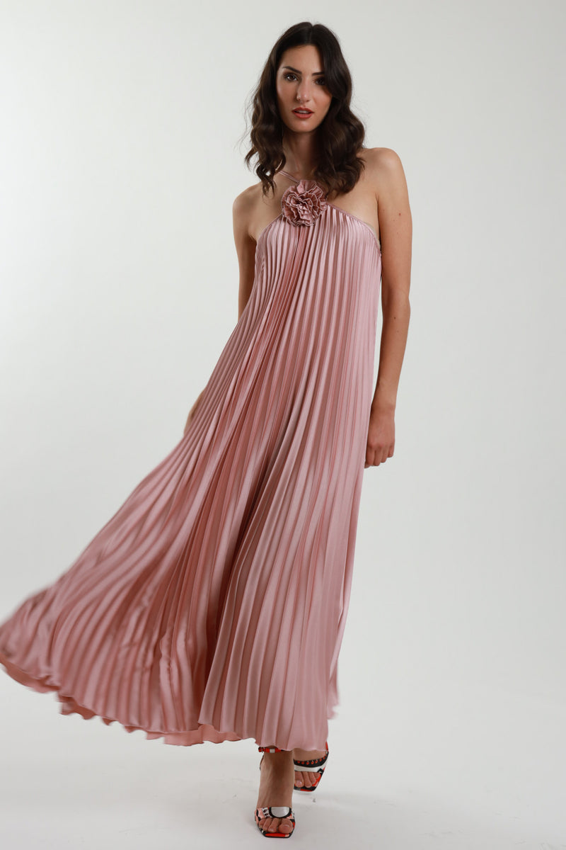 La-Nuova-Collezione-Estate-2024-di-Vanchi-Eleganza-e-Comfort-per-Ogni-Donna Vanchi