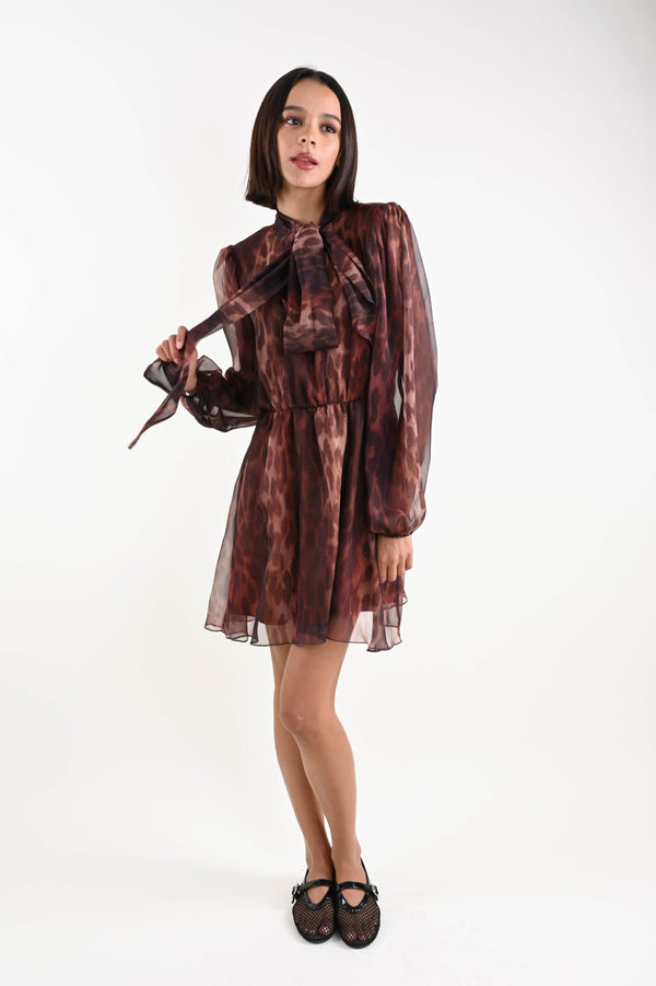 Abito corto leopardato con fiocco al collo