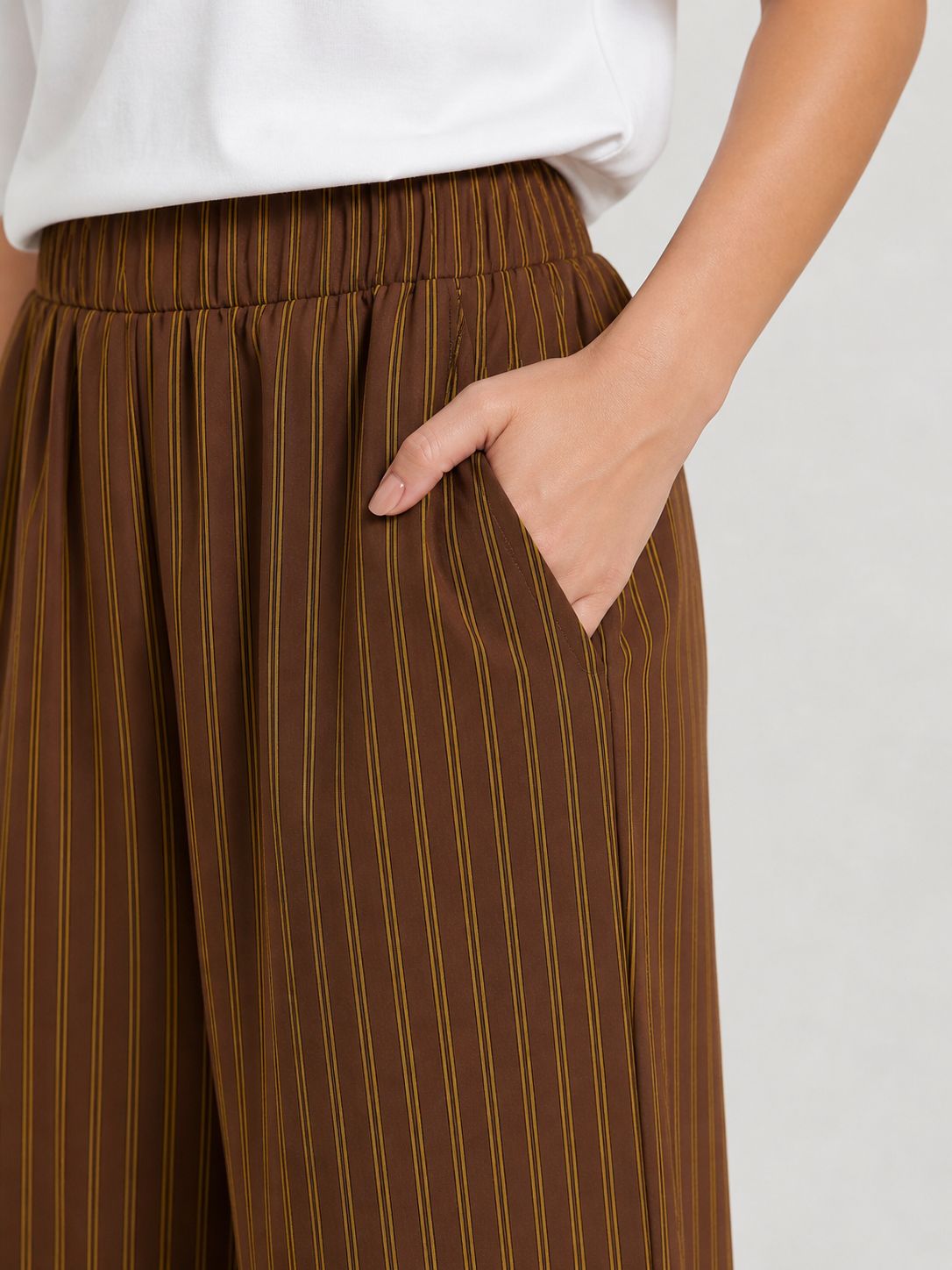 Pantaloni a righe dritti con elastico in vita Vanchi